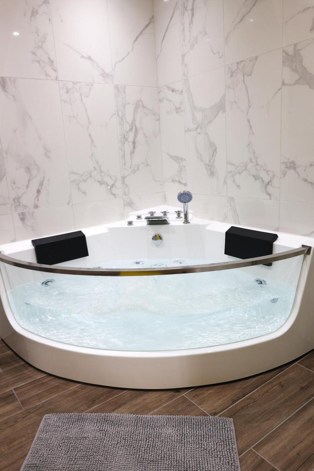 Capsule Groovy-Jacuzzi-Sauna-Billard-Netflix- Nintendo Switch & Jeux Mons Esterno foto